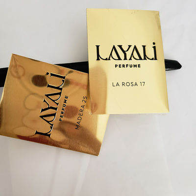 سعر جيد طراز مخصص عالية الجودة المعدنية الألومنيوم العطر التعبئة المثبتة الذهبية الملصقات لفة الانترنت